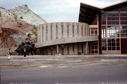 Stegosaurus, Quarry Visitor Center, Dinosaur Quarry building