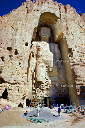 Buddhas and Caves of Bamiyan, Valley