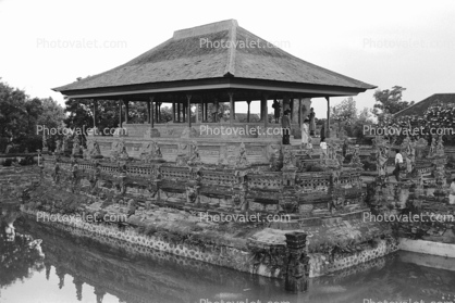 Pond, gardens, Statue, Kerta Gosa Klungkung, Bali Heritage Royal Court