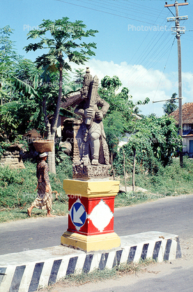 Traffic Divider with a statue