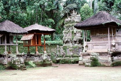 small shrine, jungle, Buildings, Compound, Kehen Temple, Pura Kehen, Hindu, Bangli Bali, Sod