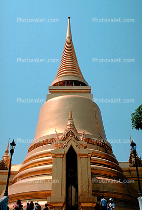 Phra Si Rattana Chedi, Stupa, Golden Tiles, Entrance