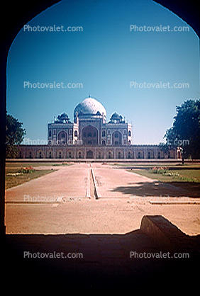 Humayungs' Tomb, built by his wife Issgao, near New Delhi, 1950s