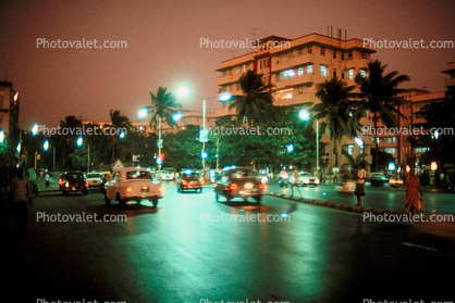 Cars, nighttime, street scene, Mumbai