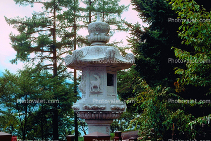 Nikko, Stone lantern