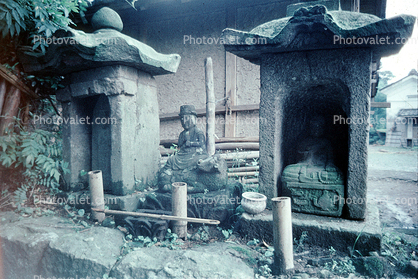 Beppu, small shrine, sacred, Buddha