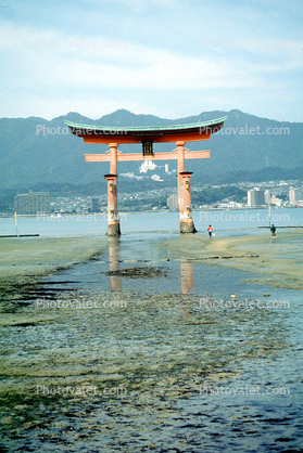 Miyajima, Torii Gate