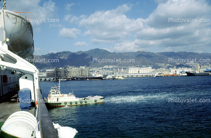 Tugboat, skyline, Harbor, Kobe, December 1979