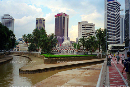 The Gombak River (left), merges with the Klang River (right), Sungai Klang, confluence, temple, landmark, Temple, Highrise, buildings