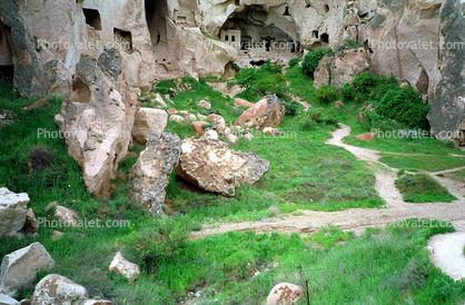 Cappadocia (Kapadokya), Cliff Dwellings, Cliff-hanging Architecture