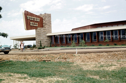 Western Hills Motel, building, 1950s