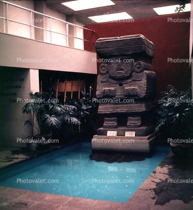 Pool, Pond, Sculpture, Mayan, building, indoors, interior