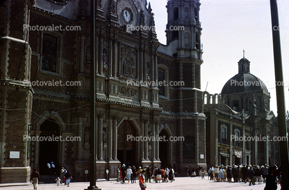 Basilica of Our Lady of Guadalupe, Roman Catholic church, Bas?lica de Nuestra Se?ora de Guadalupe, Plaza Mariana, March 1967, 1960s