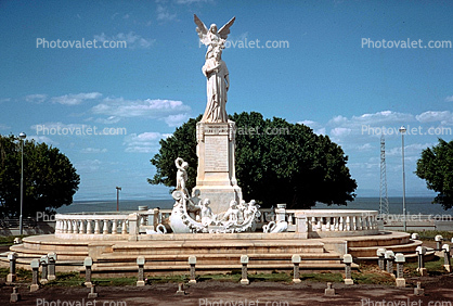Monument to Ruben Dario, Statue, Landmark, lake, Plaza de la Revoluci?n, Managua, 1950s