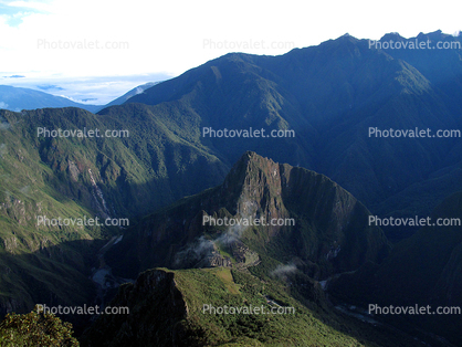 Machu Picchu, (Quechua: Machu Pikchu) ? "Old Mountain", landmark