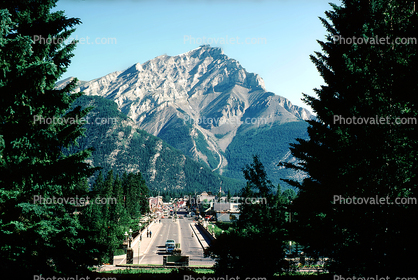 Banff Avenue, Cascade Mountain