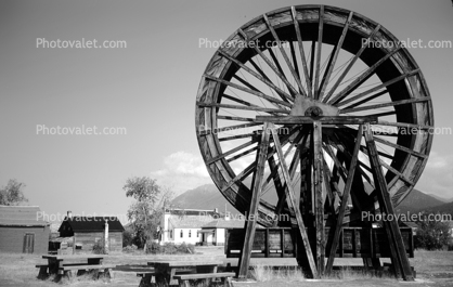 Perry Creek Water Wheel, Cornish Waterwheel, Fort Steele in the 1800s