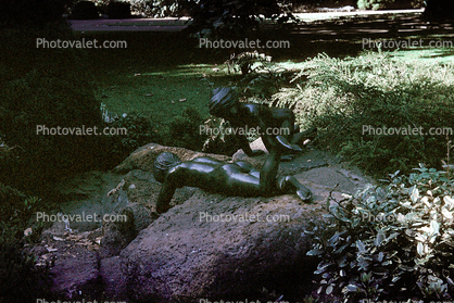 Statues, Sculpture, kids playing, April 1982