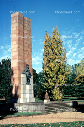Kings Domain Sculpture, Monument, famous landmark, April 1982