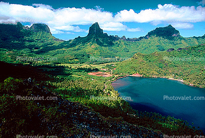 Mount Tohivea, Opunohu Bay, Moorea