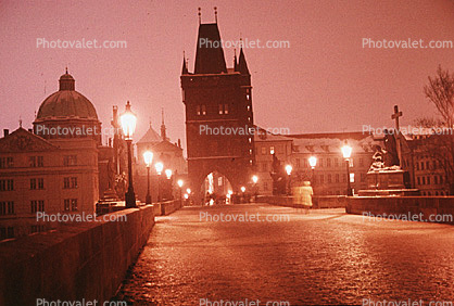 Charles Bridge, Lesser Town Bridge Tower, landmark, Twilight, Dusk, Dawn, Vltava River