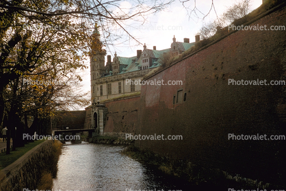 Palace, moat, building, Elsinore Castle