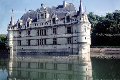 Chateau, water, moat