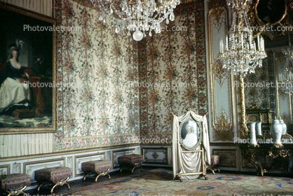 Room, Chandalier, Wallpaper, Interior, inside