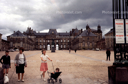 Boy, Girl, Mother, Dog, Stroller, Baby, Carriage, Chateau, 1950s