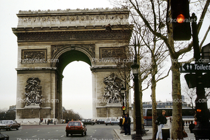 The Arc de Triomphe, December 1985
