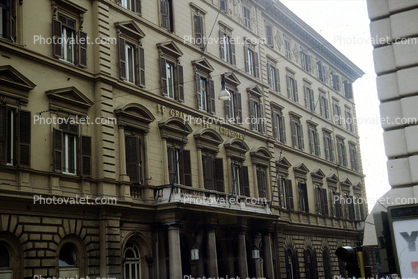 Le Grand Hotel, building, December 1985