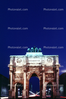 Siegestor (Victory Gate) or Victory Arch, Munich, Twilight, Dusk, Dawn