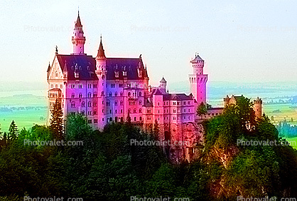 Nieuwenstein Castle, royal palace in the Bavarian Alps, Neuwanschtein, Castle, psyscape