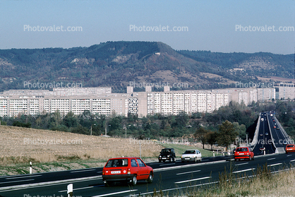 apartment buildings, highway, cars, mountain, Jena