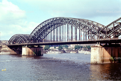 Arch Bridge, K?ln, Cologne, Rhine River, (Rhein), North Rhine-Westphalia