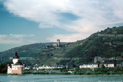 castle, Homes, Houses, Village, Town, Hilltop, Mountains, Rhine River Gorge, (Rhein), Rhine River, Pfalzgrafenstein, (the Pfalz), near Kaub