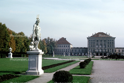 Poseiden, Gardens, Path, Walkway, statues, Nymphenburg Castle, Schlo? Nymphenberg, Munich