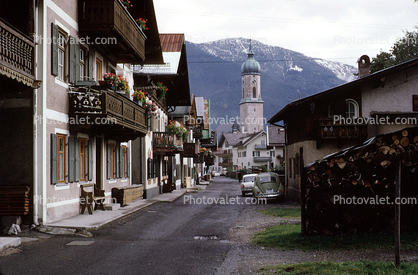 road, street, homes, cars, volkswagen, buildings, balcony, clock tower, church, Volkswagen, Garmisch, Garmisch-Partenkirchen, Bavaria