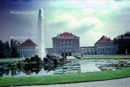 Water Fountain, aquatics, Nymphenburg Castle, Schlo? Nymphenberg, Munich, June 1979