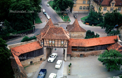 Town Wall, Gateway, Entryway, Cars, Mercedes Benz, Red Rooftop, Street, Gate, Rothenburg ob der Tauber, Bavaria, Middle Franconia, Ansbach