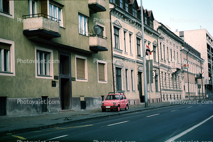 Pink mini car, minicar, buildings, street, Gyor