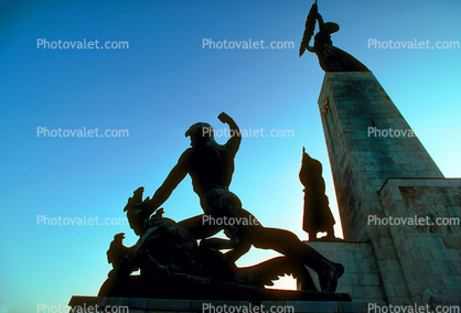 Freedom Monument, Man fighting, Gellert hill, Szabadsag Szobor, Budapest