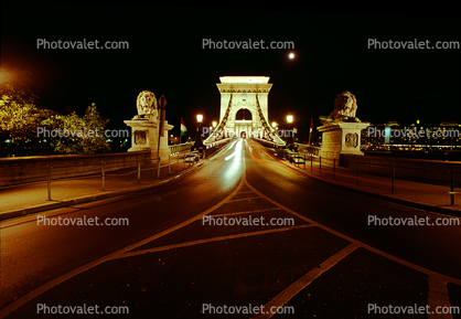 Lion Statues, Szechenyi Chain Bridge, Chain Suspension Bridge, Danube River, Budapest