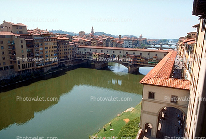 Ponte Viecho Bridge, Ponte Veccio Bridge, Arno River, Florence, landmark