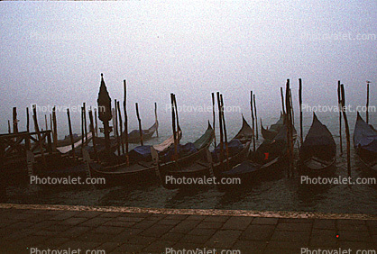 Gondolas in the Fog, Fogy Myst, Mist, Venice, Waterway, Canal