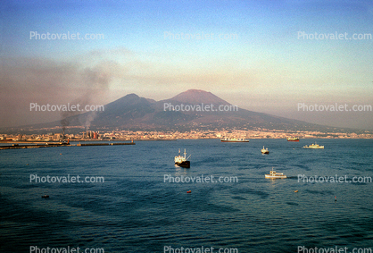 Harbor, cityscape, shoreline, coastline, coastal, Ships, boats, Mount Vesuvius, volcano, Naples Italy, Mediterranean Sea
