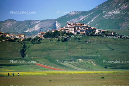 Castelluccio, Umbria, Apennine Mountains