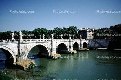 Ponte Sant'Angelo, Tiber River, Castel Saint Angelo, Statues