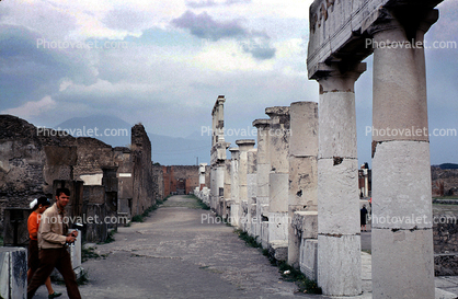 Ruins, Columns