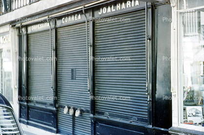Closed Store, Correa, Joalharia